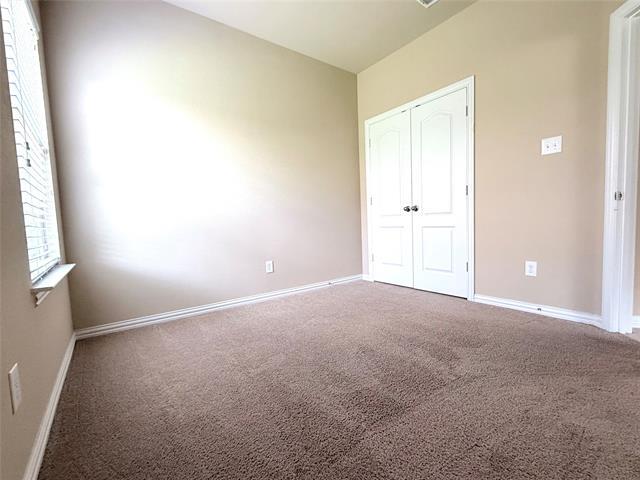 Building Photo - 616 Kinghaven Dr