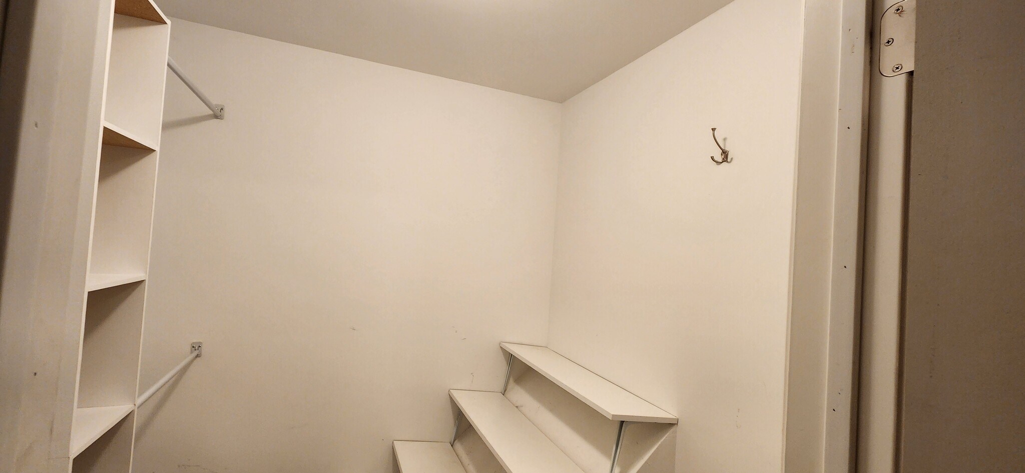 Building Photo - 319 Farmingdale Cir