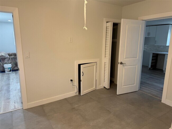 Building Photo - 4551 NW 12th St