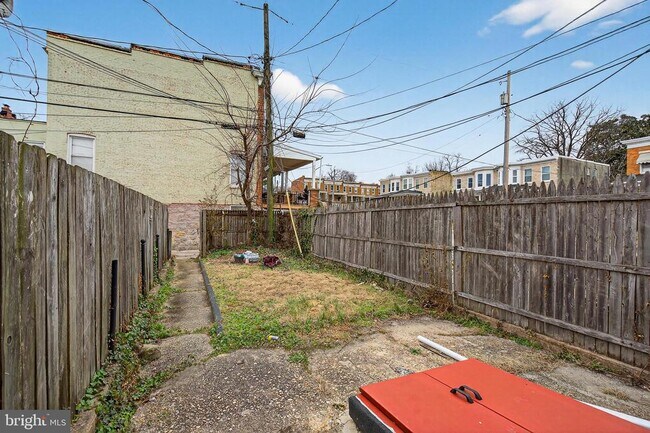 Building Photo - 4668 York Rd