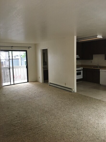 Building Photo - 1020 Funston Ave