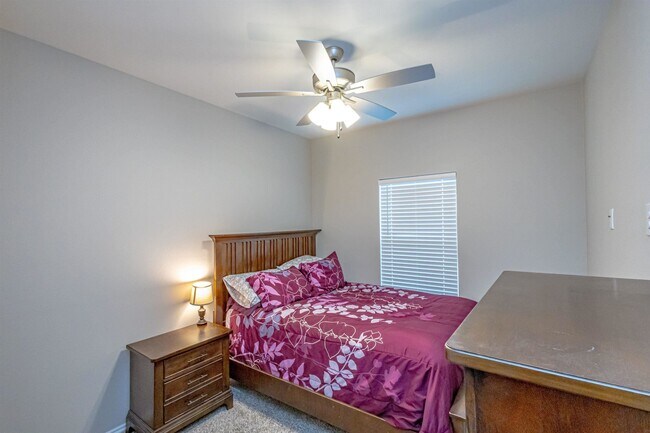Building Photo - 5414 St Francis Dr