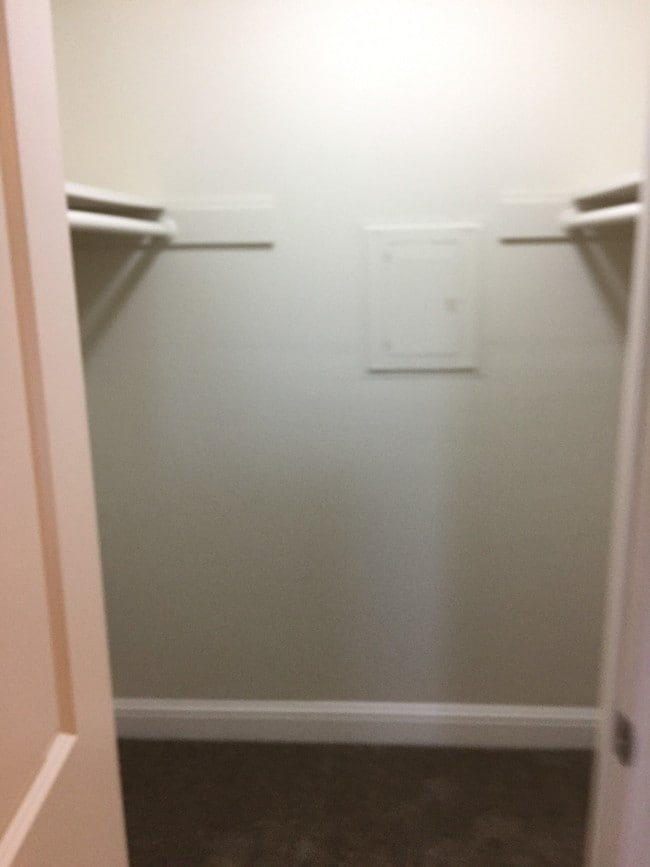 Building Photo - Tradewinds Apartments