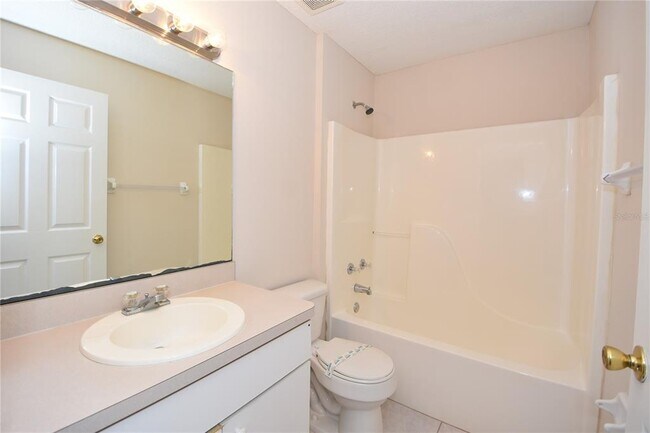 Building Photo - 19 Burning Ember Ln