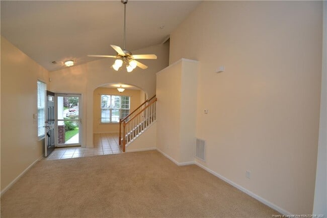 Building Photo - 821 Hamlet Park Dr