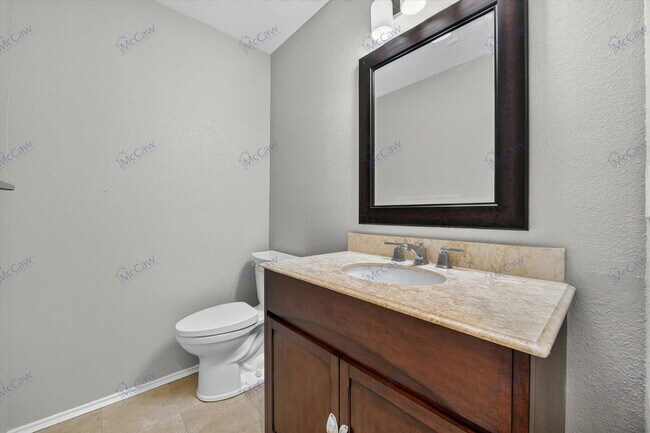 Building Photo - 4900 Ledgestone Dr
