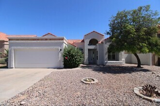 Building Photo - Pecos West 3-Bedroom with Den