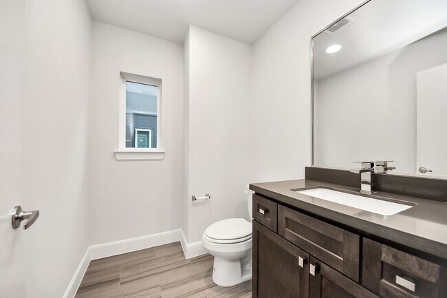 Building Photo - 325 Eado Park Cir