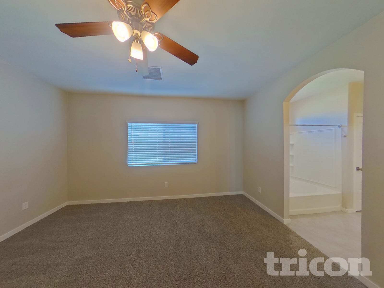 Building Photo - 1314 N Parkcrest