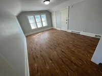 Building Photo - 3812 Kinzie Ave