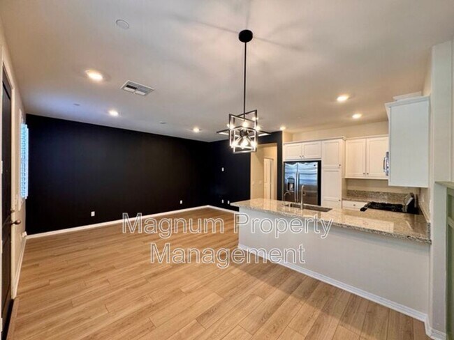 Building Photo - 34495 Agave Dr