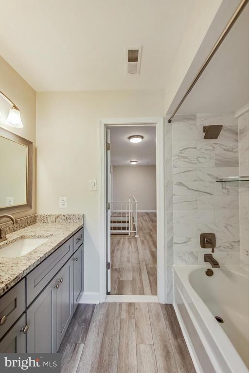 Building Photo - 12004 Montrose Village Terrace