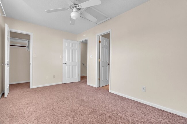 Building Photo - 57 Pirates Cove Dr