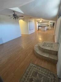 Building Photo - 2110 Chenevert St