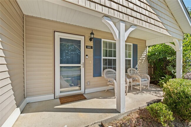 Building Photo - 4462 W Alberta St