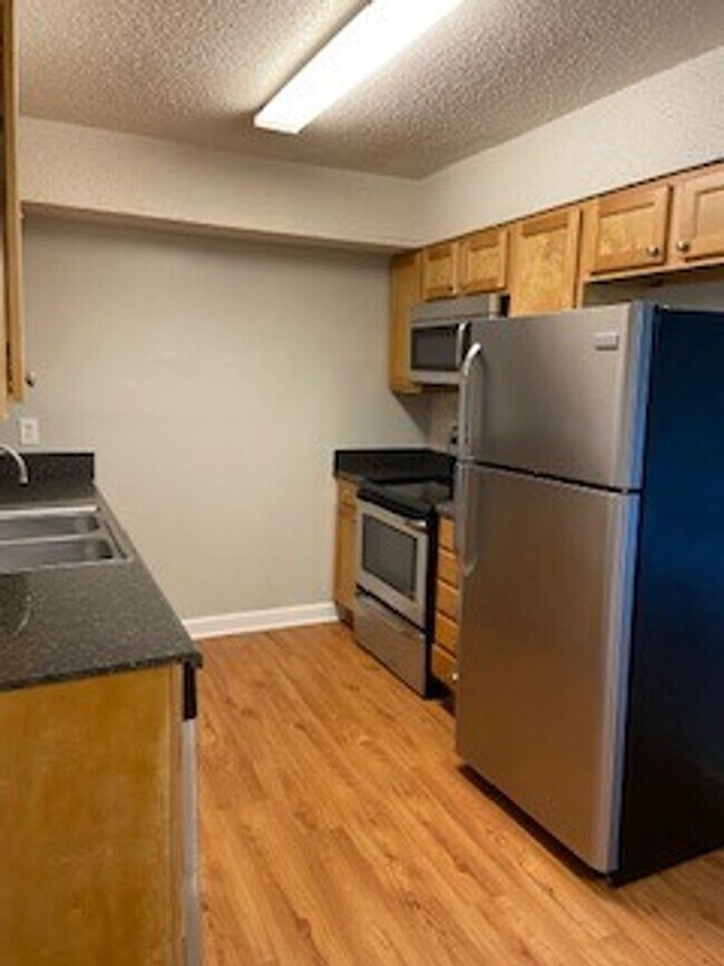 Building Photo - cpb7