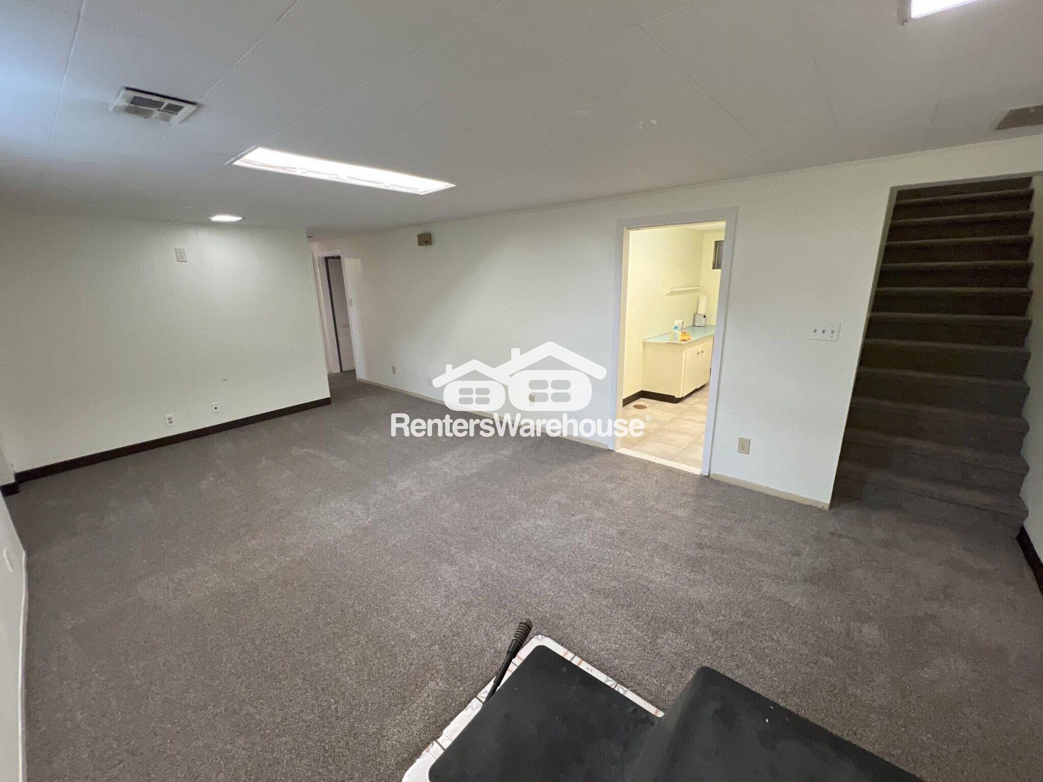 Building Photo - 7759 Elmwood Ln