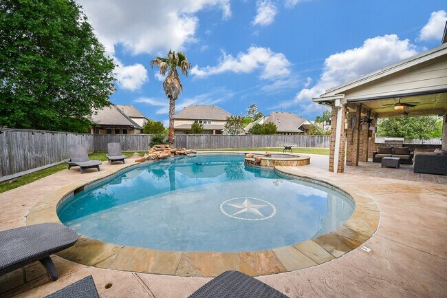 Building Photo - 19 Sandwell Place