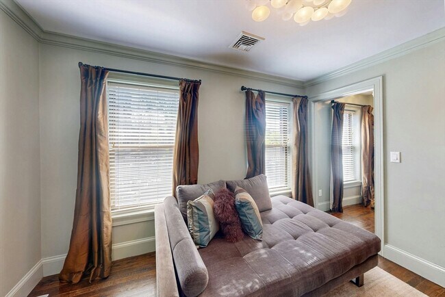 Building Photo - 38 Worcester St