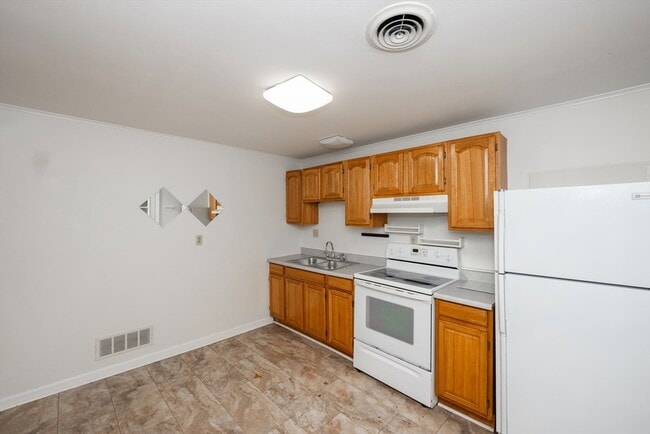 Building Photo - 92 Milk St