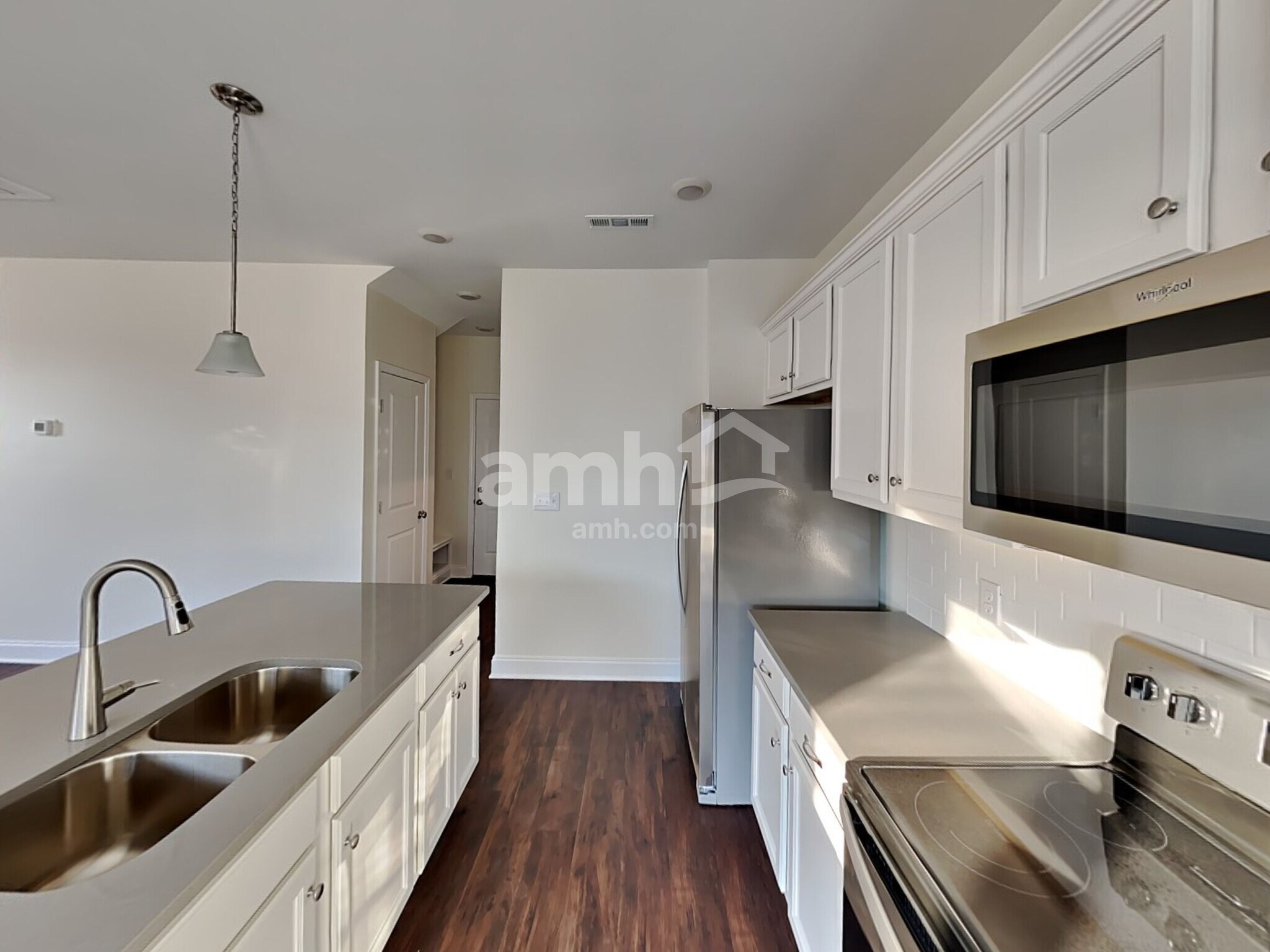 Building Photo - 5231 Valor Dr