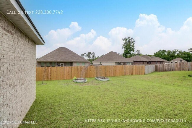 Building Photo - 11415 Oak Alley Dr