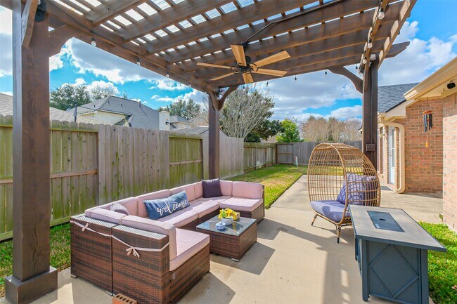 Building Photo - 10010 Forest Spring Ln