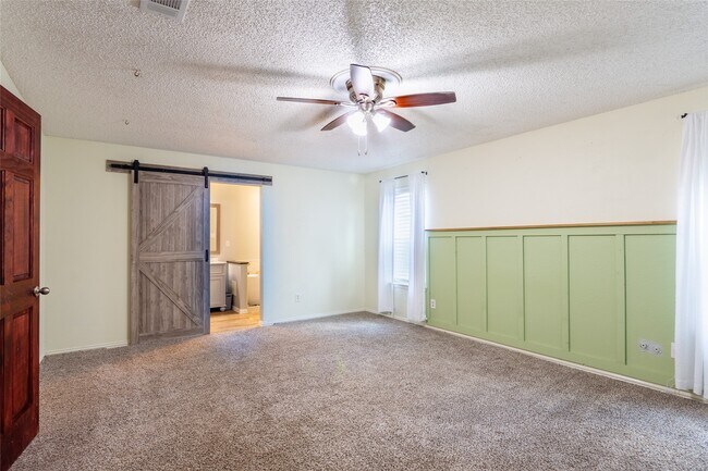 Building Photo - 4015 Postwood Dr