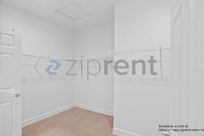 Building Photo - 4203 Randa Wy