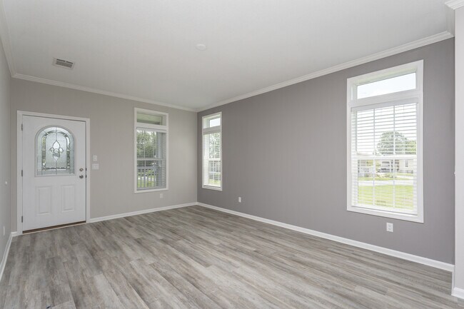 Building Photo - 1620 Killarney Ct