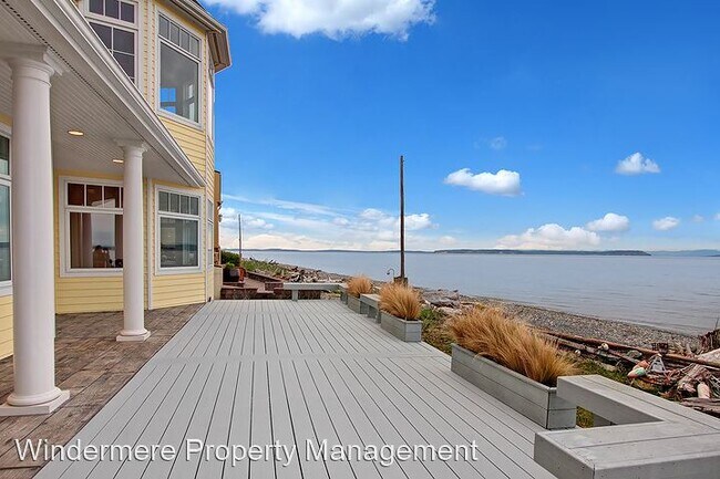 Building Photo - 12108 NE Apple Tree Point Ln