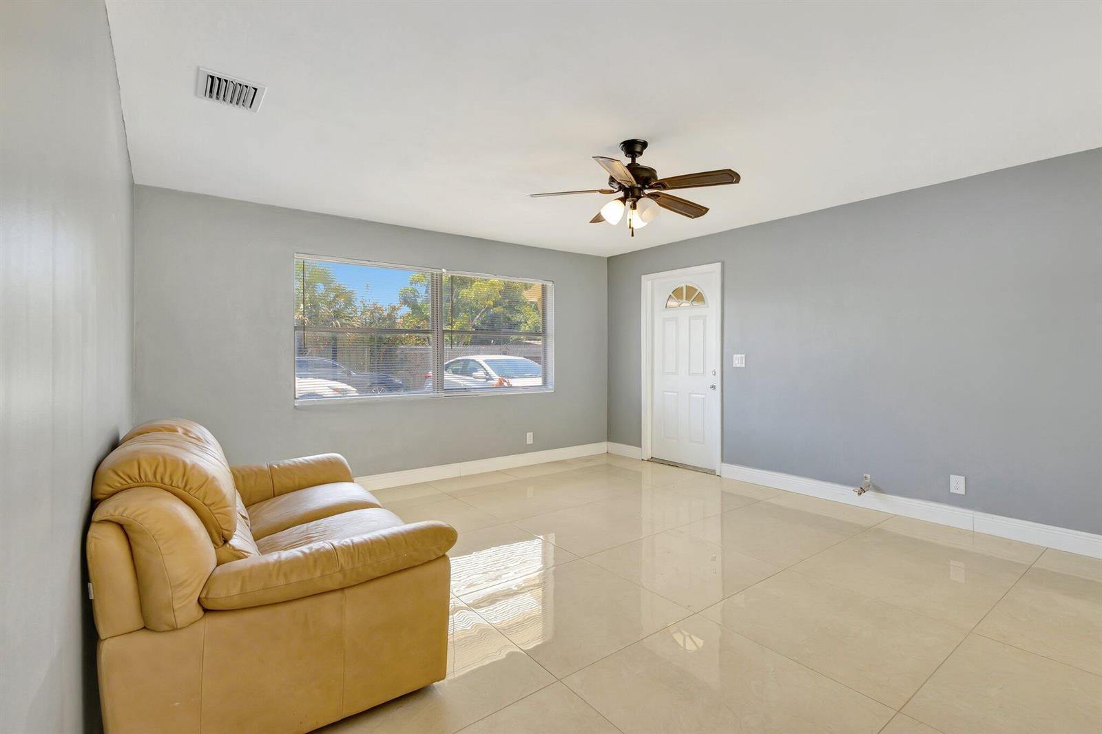 Building Photo - 212 Palmetto Dr