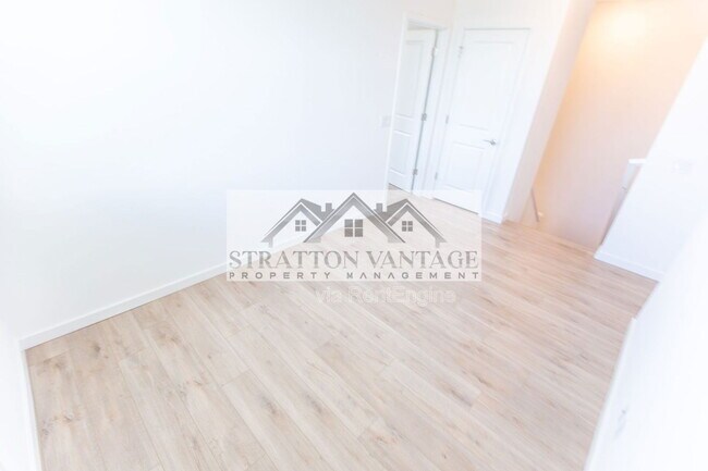 Building Photo - 1051 W. Diamondback Dr.