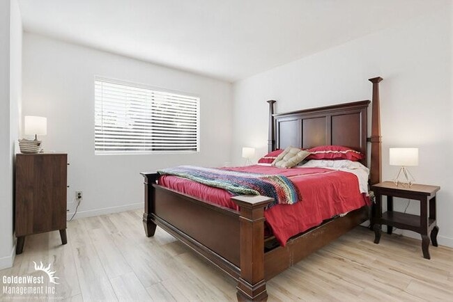 Building Photo - Charming 2Bdm 2Ba Apartment in the Heart of Hillcrest!