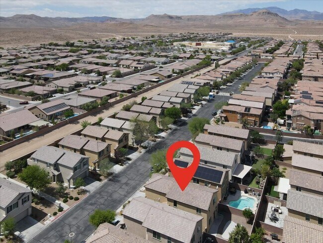 Building Photo - Immaculate 3 Bed / 2.5 Bath Home for Lease...