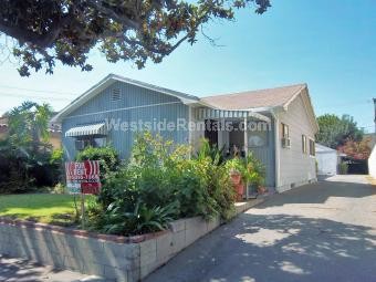 Building Photo - 289 W Tujunga Ave