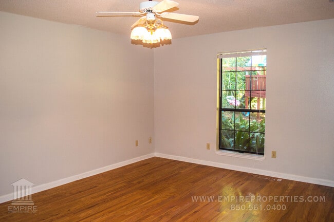 Building Photo - Beautiful Large home off of Mahan