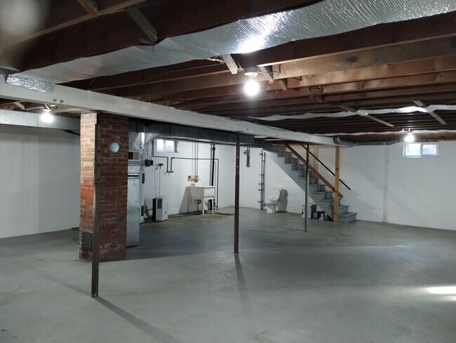Full Basement - 3360 Locust Ln