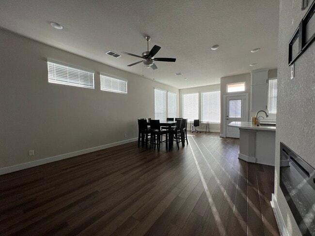 Building Photo - 8851 Oakland Rd