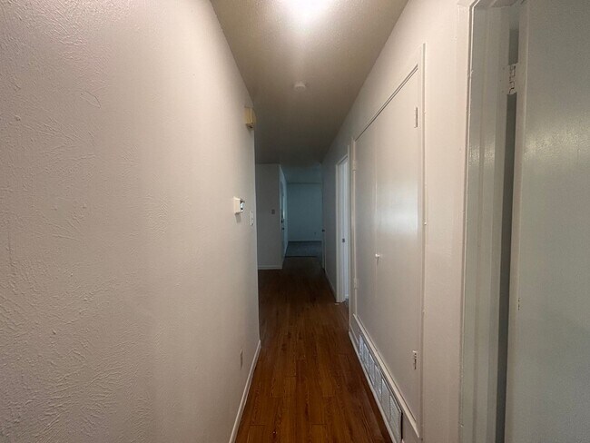 Building Photo - 1508-1510 Blackwell Drive