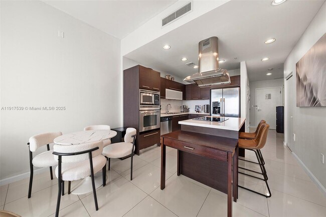 Building Photo - 7930 East Dr