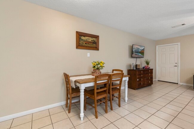 Building Photo - 620 Foster St