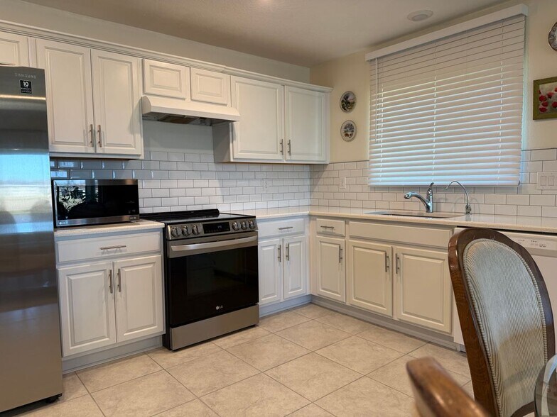 Building Photo - 3558 74th Ave Cir E