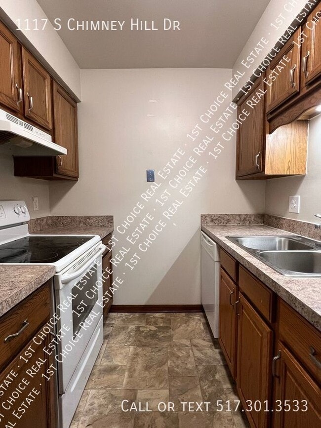 Building Photo - 1117 S Chimney Hill Dr