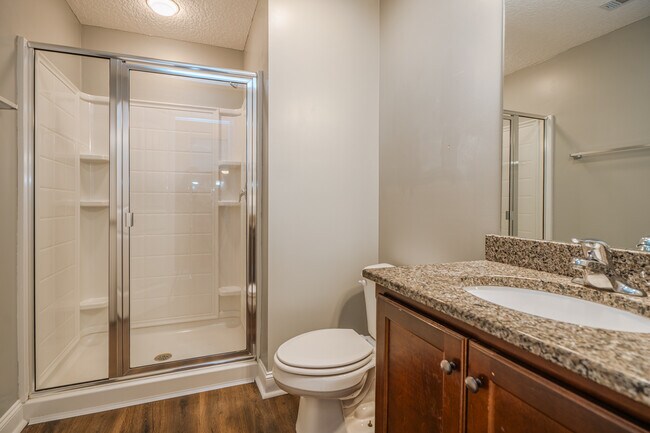 Building Photo - 717 Highgrove Ct