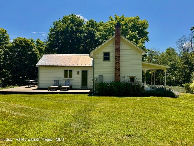 Building Photo - 64 E Pond Lilly Rd