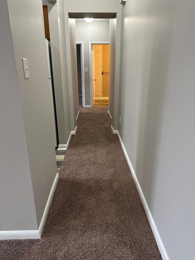 Building Photo - 363 Locust St