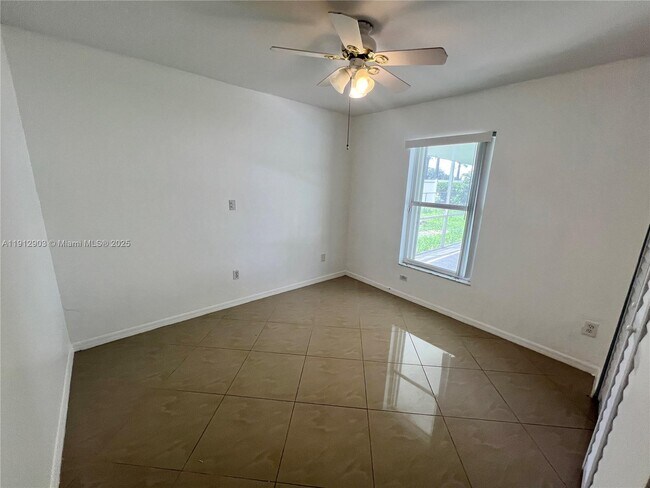 Building Photo - 15561 Spring Line Ln