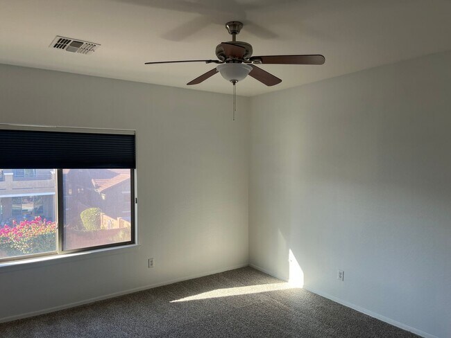 Building Photo - 14361 W Maui Ln