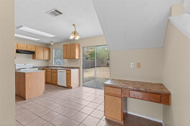 Building Photo - 716 Camp Fire Trail